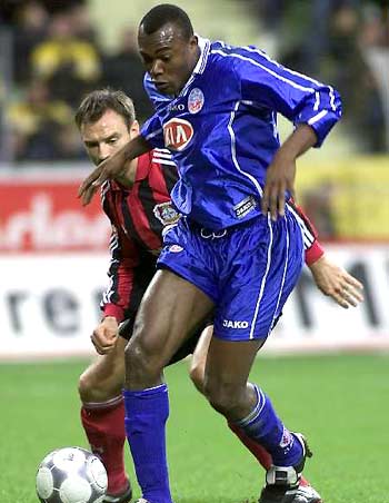 决定对其进 决定对其进